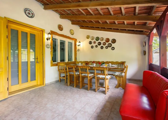 Dom wakacyjny Julia By Interhome Balatonfenyves